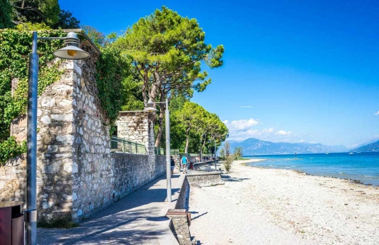 Perseo Apartment - 200M Dal Lago Di Garda シルミオーネ エクステリア 写真