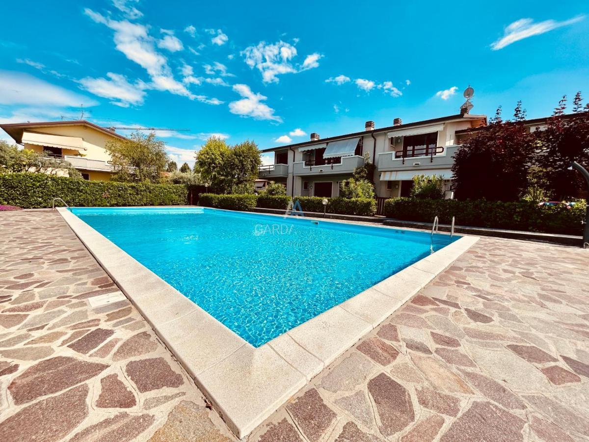 Perseo Apartment - 200M Dal Lago Di Garda シルミオーネ エクステリア 写真