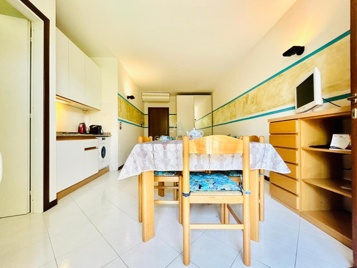 Perseo Apartment - 200M Dal Lago Di Garda シルミオーネ エクステリア 写真
